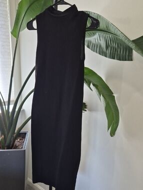 Olivia Rae Sleeveless Mock Neck Midi Dress in Black